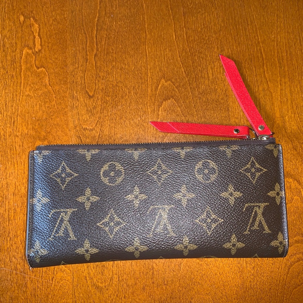 AUTHENTIC LOUIS VUITTON ADELE WALLET